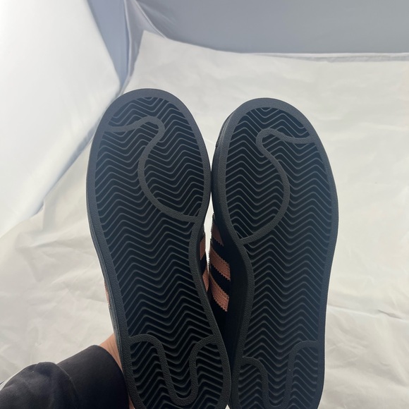 Women’s Adidas Superstar Size 7 Brand New - Picture 5 of 6